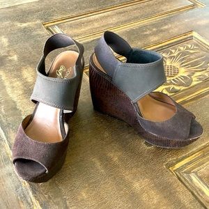 Donald J Pliner Brown Suede Wedges